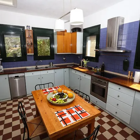 Ostria Villa *